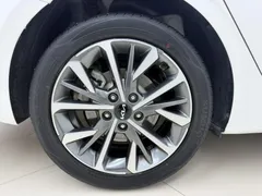 2021 Kia Cerato 1.5L IVT Fashion, белый — фото 19