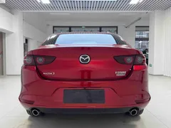 2021 Mazda Mazda3 2.0L AT, красный — фото 5