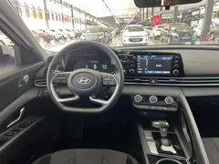 2023 Hyundai Elantra 1.5L CVT GLS Leading, белый — фото 12