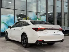 2023 Toyota Avalon 2.5L AT Luxury, белый — фото 13