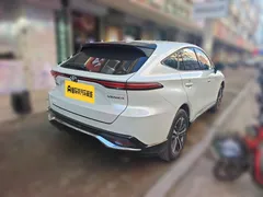 2022 Toyota Venza 2.0L CVT 2WD Luxury, белый — фото 2