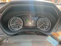 2022 Toyota Venza 2.0L CVT 2WD Luxury, белый — фото 6