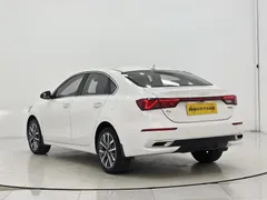 2021 Kia Cerato 1.5L CVT Fashion, белый — фото 5
