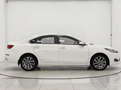 2021 Kia Cerato 1.5L CVT Fashion, белый — фото 8