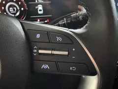2022 Hyundai Elantra 1.5L CVT LUX Premium — фото 13
