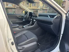 2021 Toyota RAV4 2.0L CVT 2WD Fashion Plus, белый — фото 5