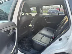 2021 Toyota RAV4 2.0L CVT 2WD Fashion Plus, белый — фото 6