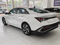 2023 Hyundai Elantra 1.5L CVT GLX Elite, белый — фото 4