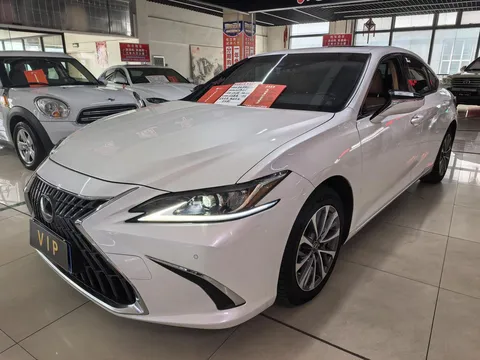 2022 Lexus ES 200 Excellence