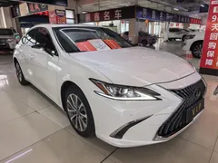 2022 Lexus ES 200 Excellence, белый — фото 3
