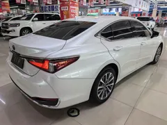 2022 Lexus ES 200 Excellence, белый — фото 5