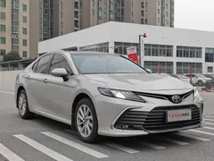 2021 Toyota Camry 2.0G Luxury — фото 3