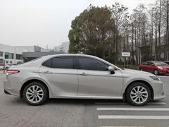 2021 Toyota Camry 2.0G Luxury — фото 5