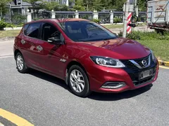 2021 Nissan Tiida 1.6L CVT, красный — фото 2