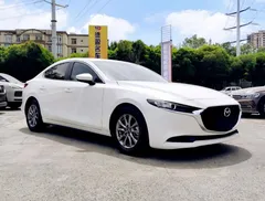 2021 Mazda Mazda3 2.0L AT, белый — фото 3