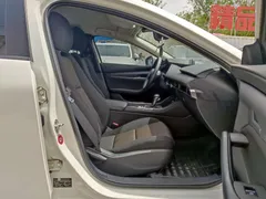 2021 Mazda Mazda3 2.0L AT, белый — фото 8