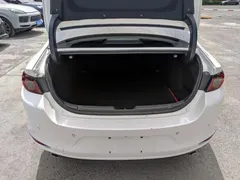 2021 Mazda Mazda3 2.0L AT, белый — фото 16