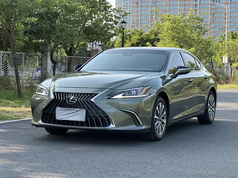 2022 Lexus ES 200 Excellence