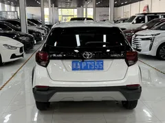 2022 Toyota Yaris L Zhixuan X 1.5L CVT Luxury Plus, белый — фото 14