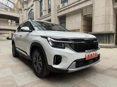 2023 Kia Seltos 1.5L IVT Luxury, белый — фото 3