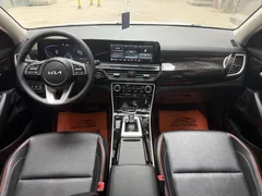 2023 Kia Seltos 1.5L IVT Luxury, белый — фото 11