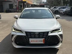 2022 Toyota Avalon 2.0L Luxury, белый — фото 2