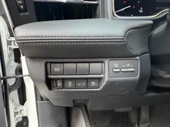 2022 Toyota Avalon 2.0L Luxury, белый — фото 12
