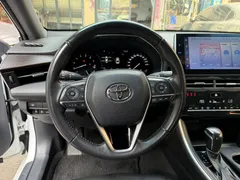 2022 Toyota Avalon 2.0L Luxury, белый — фото 13