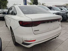2022 Geely Emgrand 4th Gen 1.5L CVT Flagship, белый — фото 12