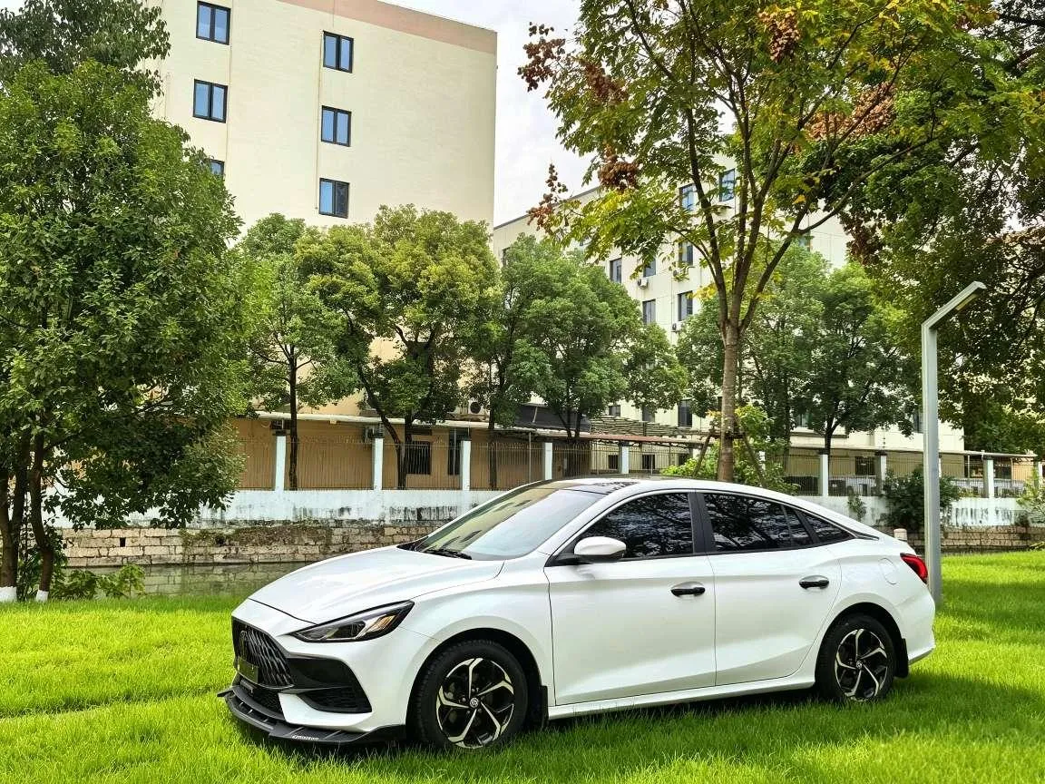2022 MG MG5 180DVVT CVT Luxury