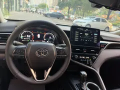 2021 Toyota Camry 2.5G Luxury, чёрный — фото 13