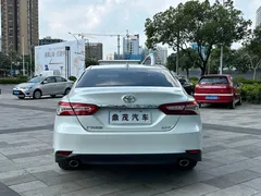 2021 Toyota Camry 2.0G Luxury, белый — фото 4