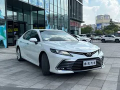 2021 Toyota Camry 2.0G Luxury, белый — фото 8