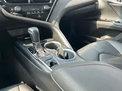 2021 Toyota Camry 2.0G Luxury, белый — фото 21