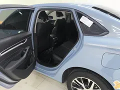 2023 Geely Emgrand 1.5L CVT Luxury Champion 4th Gen — фото 13