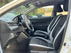 2022 Toyota Yaris L Zhixuan X 1.5L CVT Leading Plus, белый — фото 3