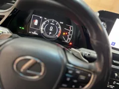 2022 Lexus ES 200 Excellence — фото 8