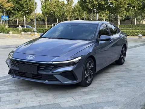 2023 Hyundai Elantra 1.5L CVT LUX Premium