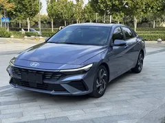 2023 Hyundai Elantra 1.5L CVT LUX Premium, синий — фото 1