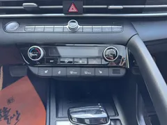 2023 Hyundai Elantra 1.5L CVT LUX Premium, синий — фото 8