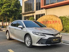 2023 Toyota Camry 2.0G Luxury — фото 3