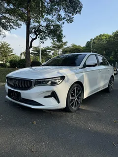 2022 Geely Emgrand 4th Gen 1.5L CVT Premium, белый — фото 1