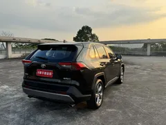 2022 Toyota RAV4 2.0L CVT 2WD Fashion, чёрный — фото 6