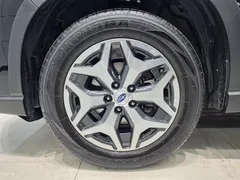 2022 Subaru Forester 2.0i AWD Luxury, чёрный — фото 13