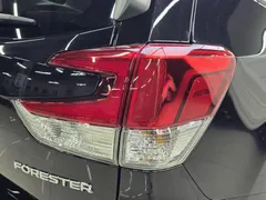 2022 Subaru Forester 2.0i AWD Luxury, чёрный — фото 19