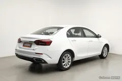 2021 Geely Emgrand UP 1.5L CVT Luxury, белый — фото 2
