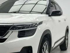 2021 Kia Seltos 1.5L CVT Trend, белый — фото 3