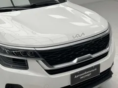 2021 Kia Seltos 1.5L CVT Trend, белый — фото 4