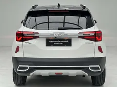 2021 Kia Seltos 1.5L CVT Trend, белый — фото 11