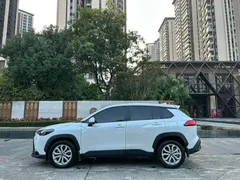 2023 Toyota Frontlander 2.0L CVT Leading, белый — фото 3